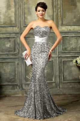 Cekinowa srebrna suknia wieczorowa | suknie karawałowe, estradowe