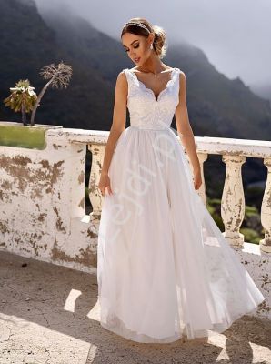 Biała ślubna suknia ślubna z tiulu i koronki chiara emo