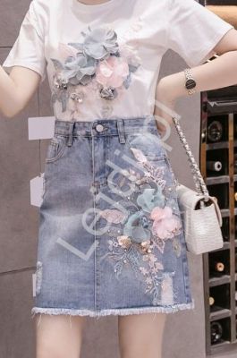 Jeansowa spódniczka z kwiatami 3d zdobiona kryształkami i perełkami 314
